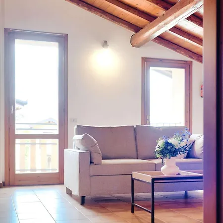 Apartamento Mansarda Lilli Magreglio